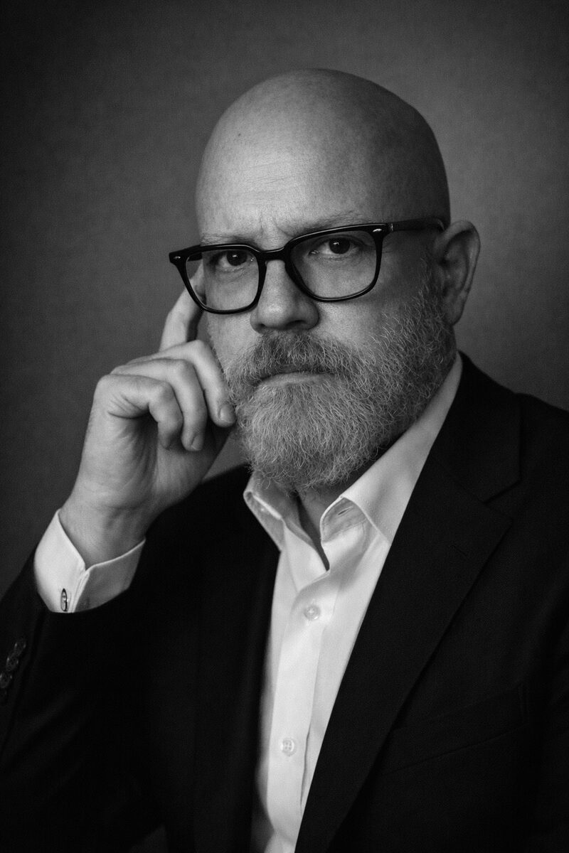 Retrato profesional de Mario Bernardo López